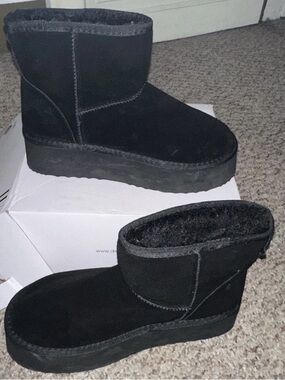 Dream Pairs Black Faux Suede Platform Ankle Boots